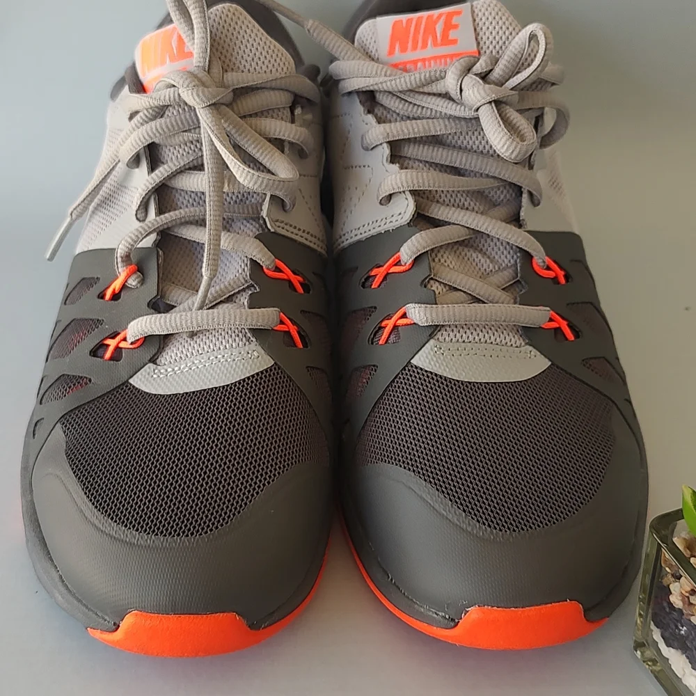Nike Men's Gray and Orange Athletic Shoes